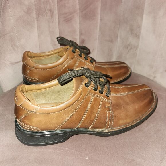 Clarks Shoes Sz 9.5 M Almond Toe Brown Derby Oxfords Leather Men 14885 - Picture 2 of 6